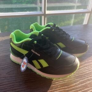 NWT Reebok Light Up Kids Black and Neon Green Sneakers